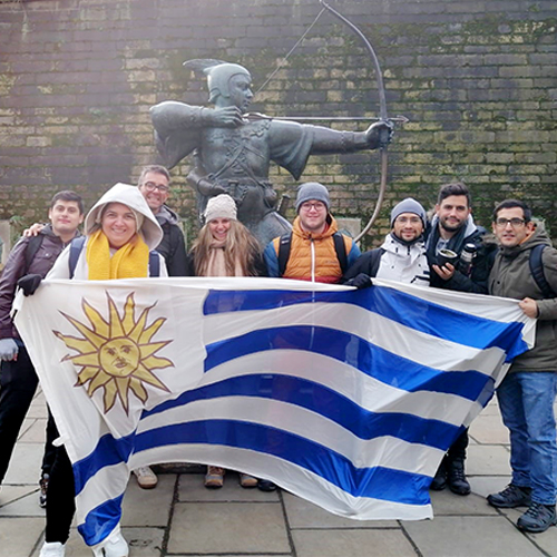 DE URUGUAY A INGLATERRA A HABLAR INGLÉS