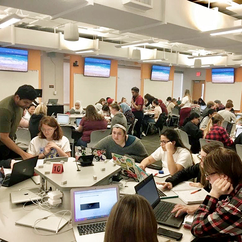 AULAS SCALE-UP Y USO DE MICROCONTROLADORES ARDUINO